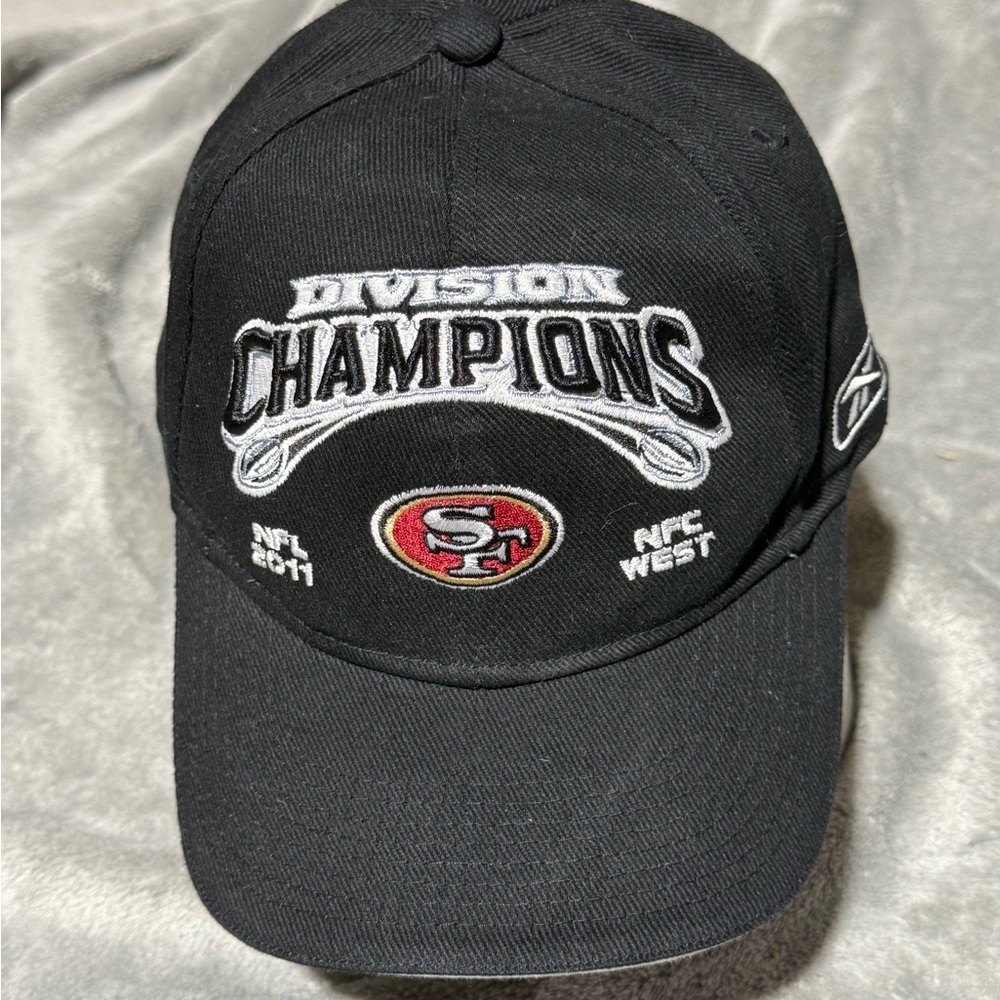 San Francisco 49ers Reebok Hat 2011 NFC West Division Champions StrapBack Hat